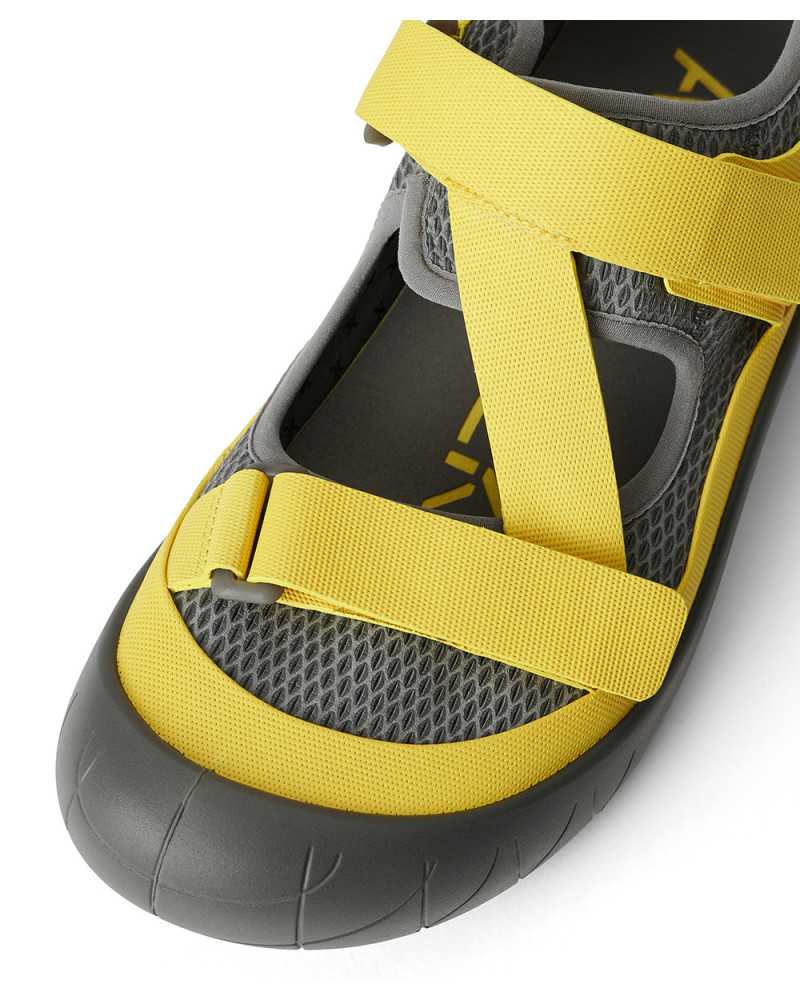 x Nina Christen Cluster x Sandal steel gray / bumblebee