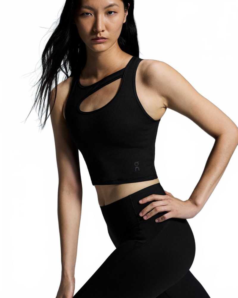 Studio Cut-Out Crop 1 Women - On Running - Black Studio Cut-Out Crop 1 Women - On Running - Black