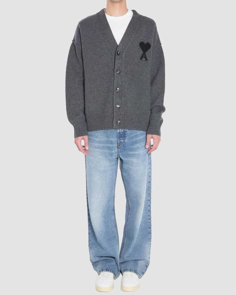 Cardigan Avec Ami De Coeur Contraste - Ami - Gris Chine / Noir Cardigan Avec Ami De Coeur Contraste - Ami - Gris Chine / Noir